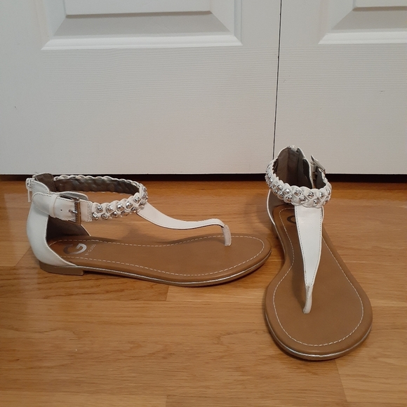 COPY - NWOT Guess Gladiator Sandals - Picture 1 of 8